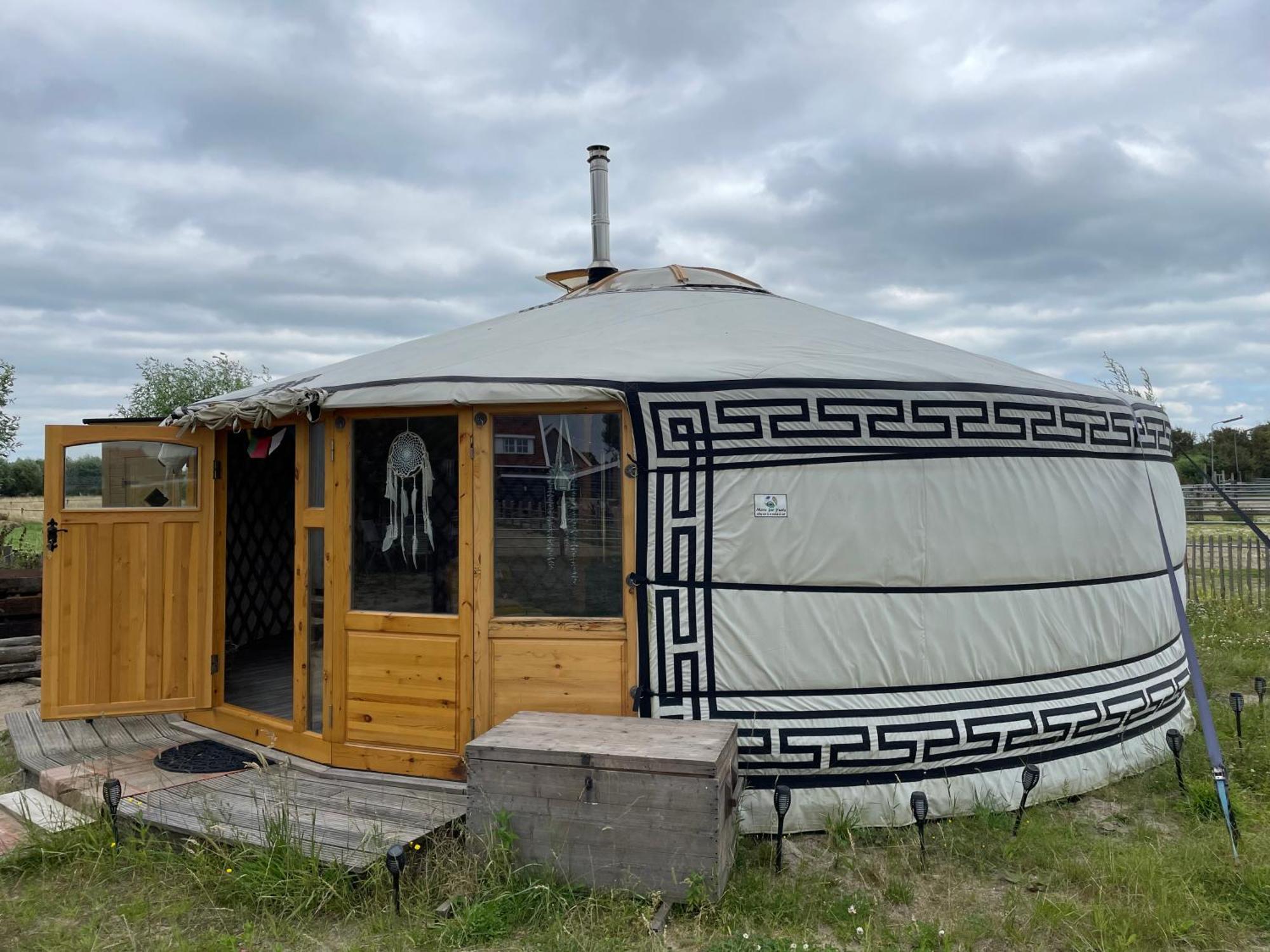 ホテル Luxe Yurt カウデーケルケ エクステリア 写真