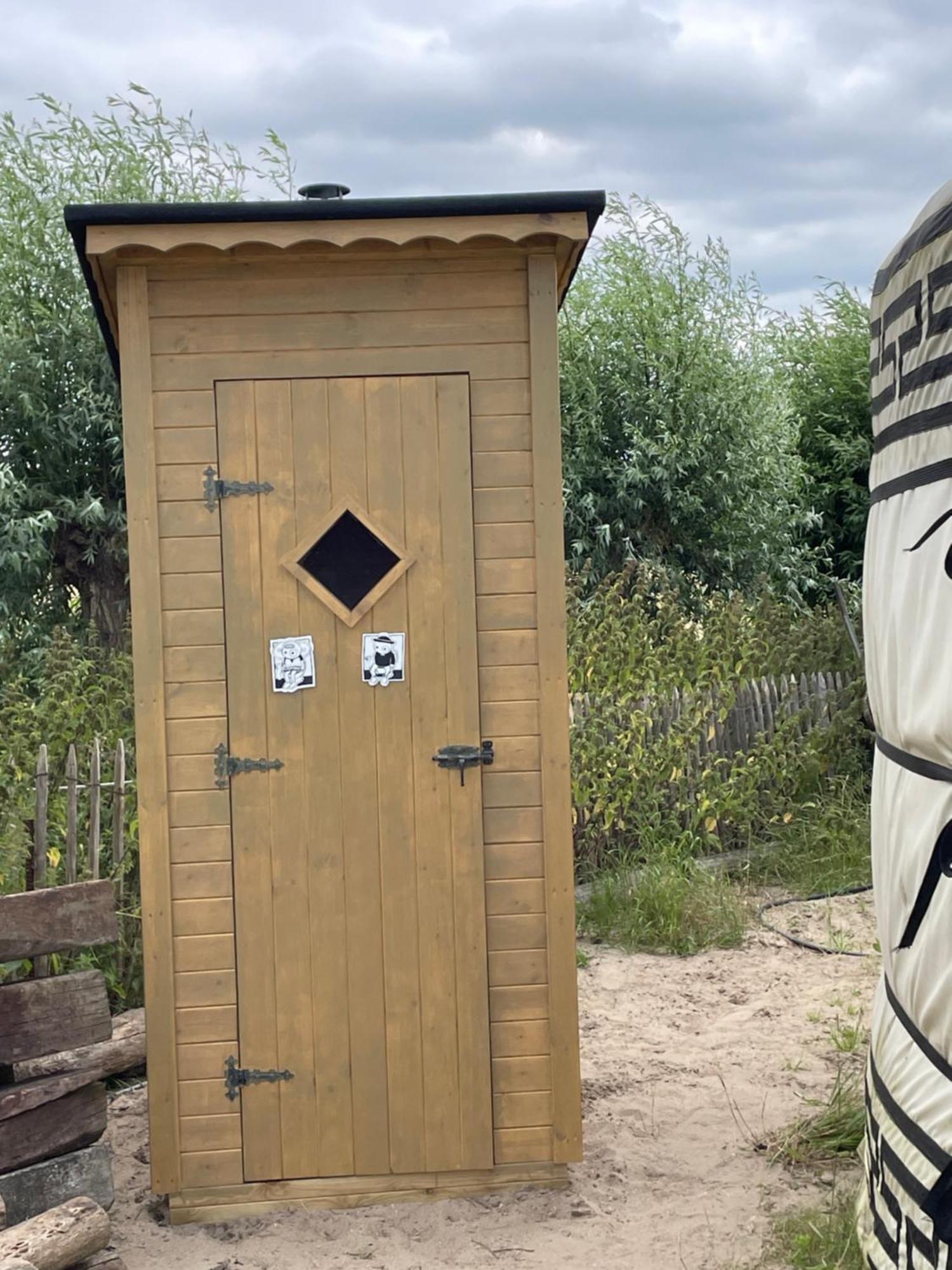 ホテル Luxe Yurt カウデーケルケ エクステリア 写真
