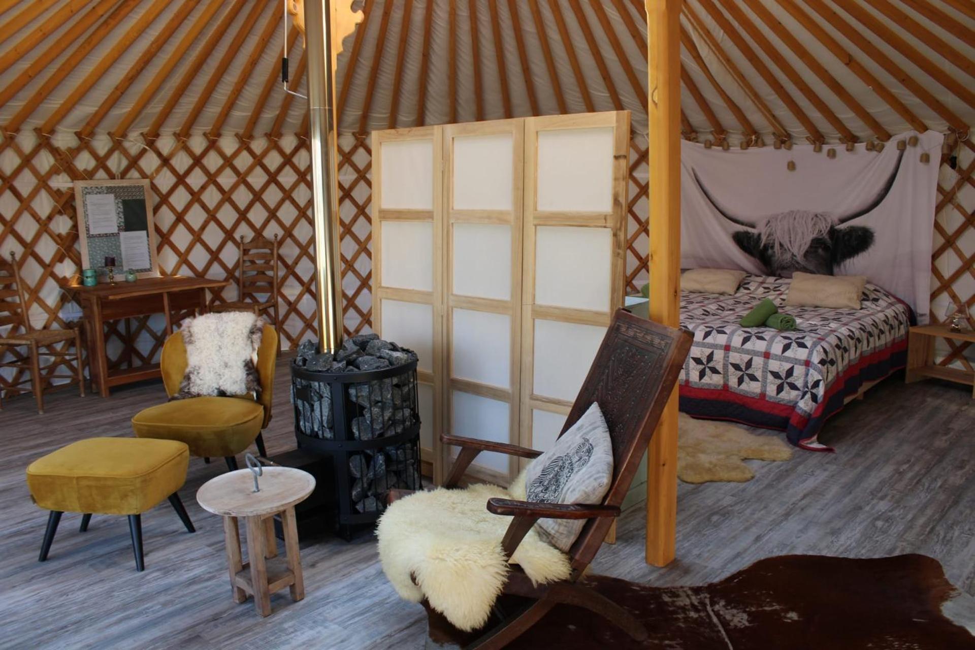 ホテル Luxe Yurt カウデーケルケ エクステリア 写真